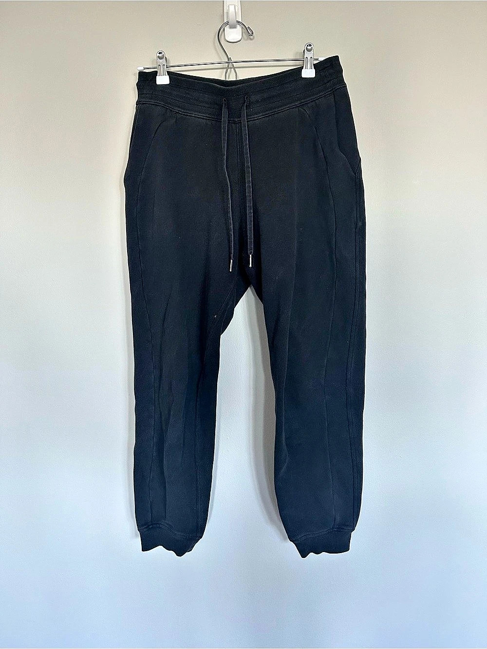 lululemon Scuba Jogger Black size 6